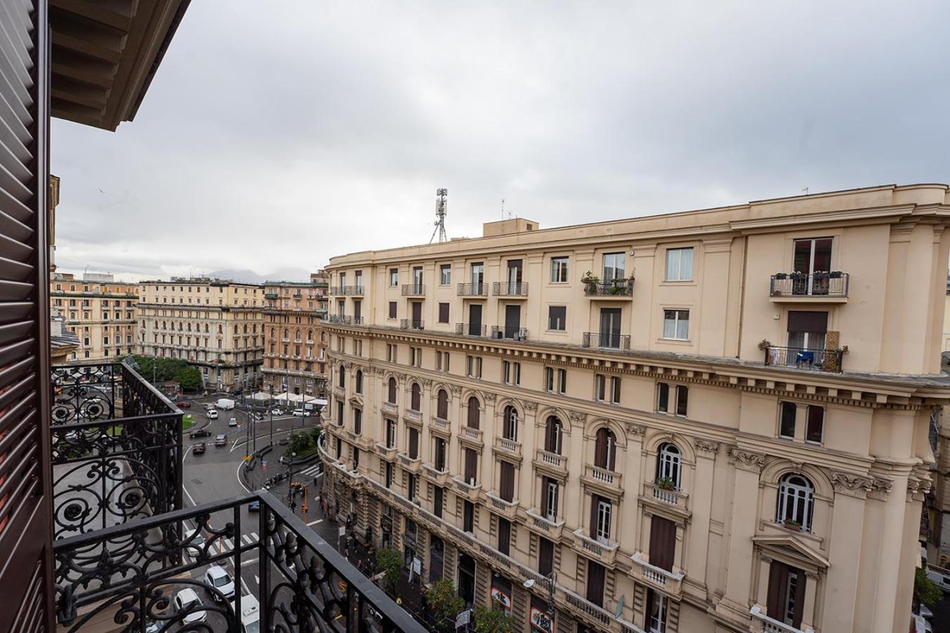 Отель P.C. Boutique H. De Gasperi, Napoli Centro, By Clapa Group Экстерьер фото